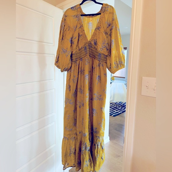 Free People Dresses & Skirts - FREE PEOPLE - GOLDEN HOUR MAXI DRESS size XL